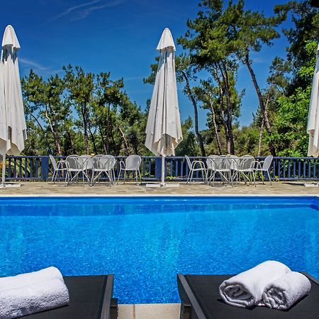 Leandros Hotel Nea Roda Exterior photo