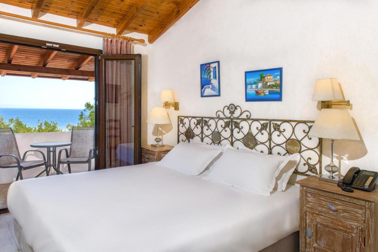 Leandros Hotel Nea Roda Exterior photo