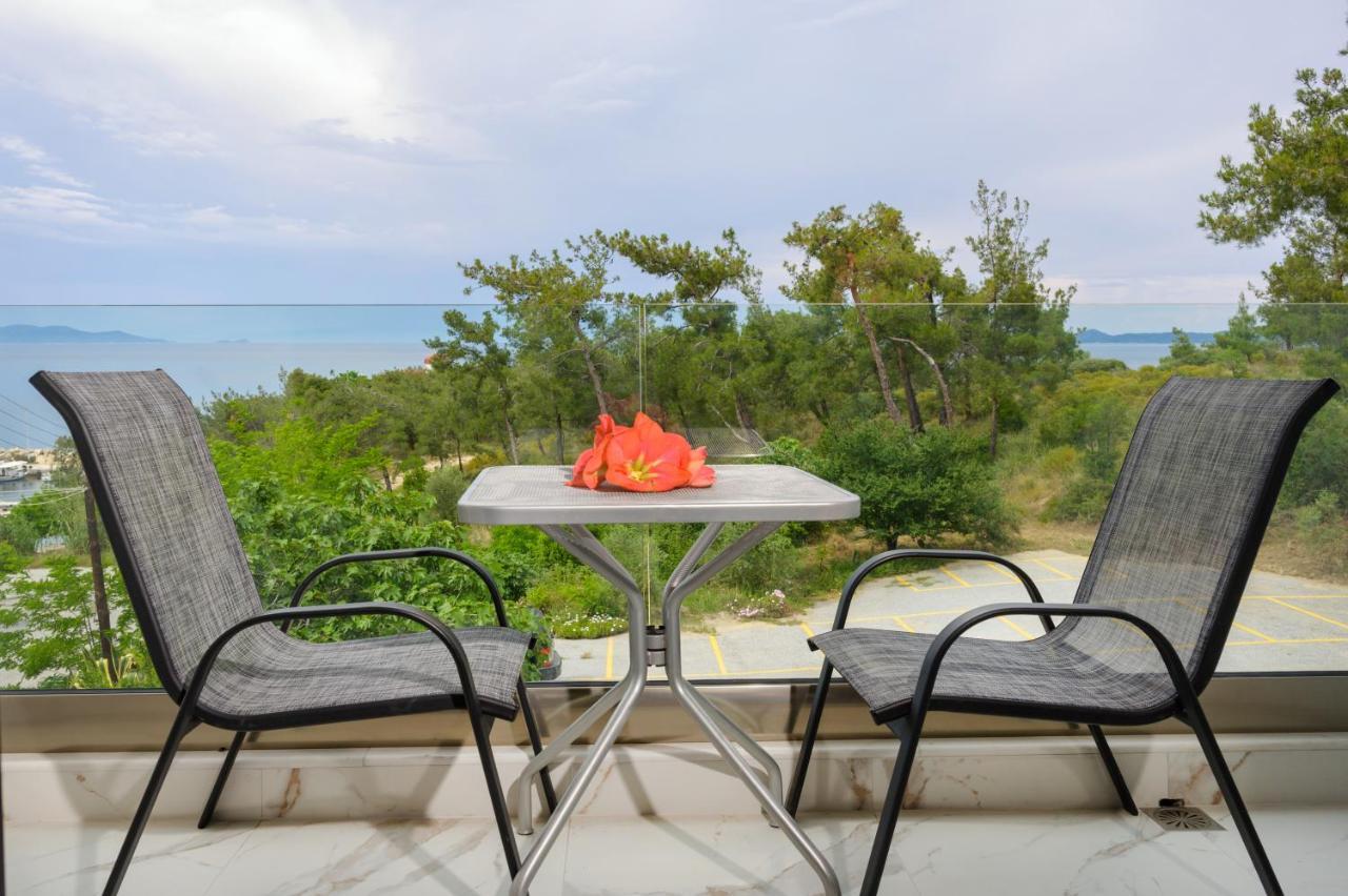 Leandros Hotel Nea Roda Exterior photo